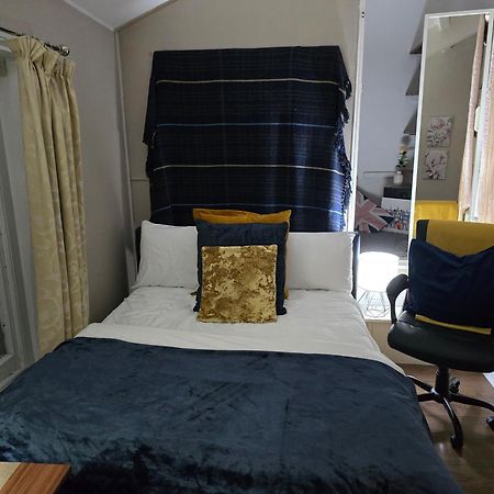 Cotswold Vip Regency Lodge Cheltenham Dış mekan fotoğraf