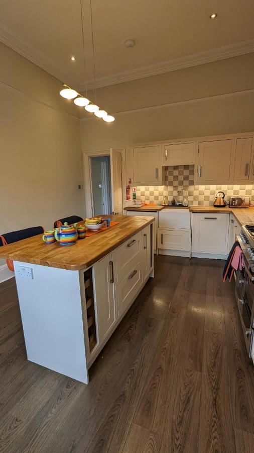 Cotswold Vip Regency Lodge Cheltenham Dış mekan fotoğraf