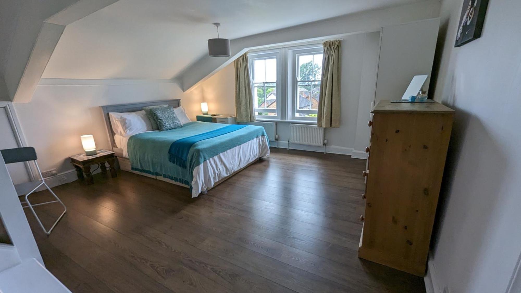 Cotswold Vip Regency Lodge Cheltenham Dış mekan fotoğraf