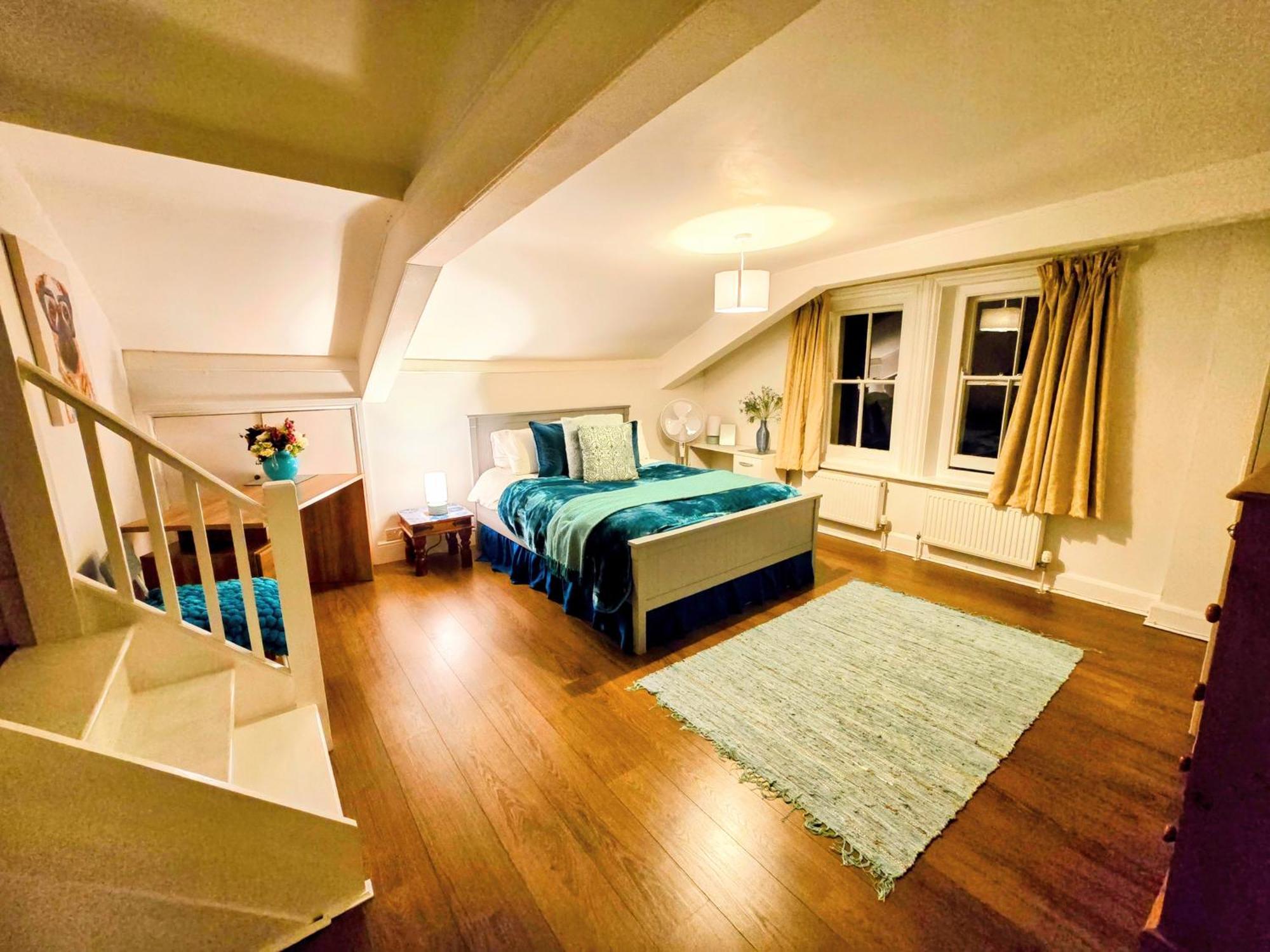 Cotswold Vip Regency Lodge Cheltenham Dış mekan fotoğraf